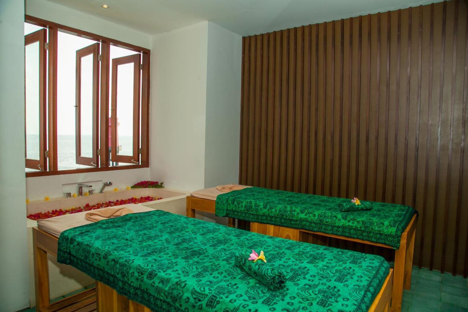 Rajavilla Lombok Resort - Seaside Serenity Senggigi Ngoại thất bức ảnh