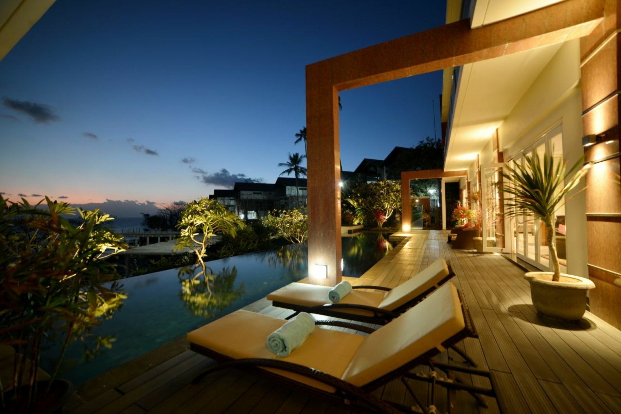 Rajavilla Lombok Resort - Seaside Serenity Senggigi Ngoại thất bức ảnh